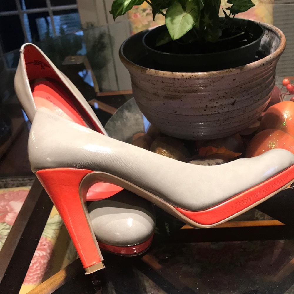 Bandalino Patent Leather pumps